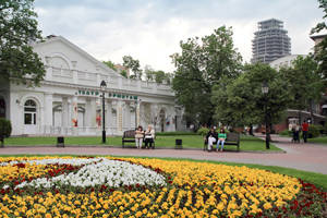 Сад Эрмитаж – райский уголок Москвы